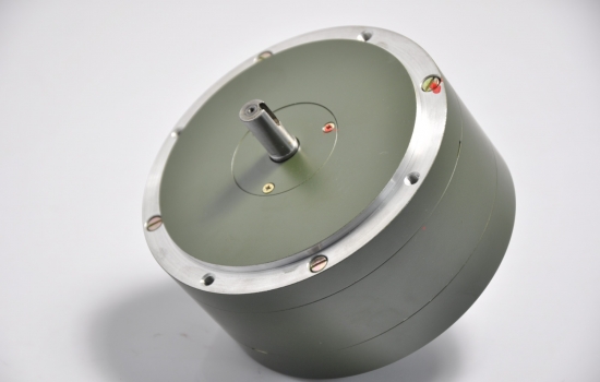 力矩電機(jī)控制器是否通用呢？